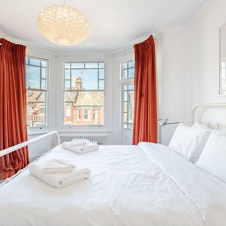 Вилла Gorgeous, 4 Bed Victorian House In Dollis Hill Лондон Экстерьер фото